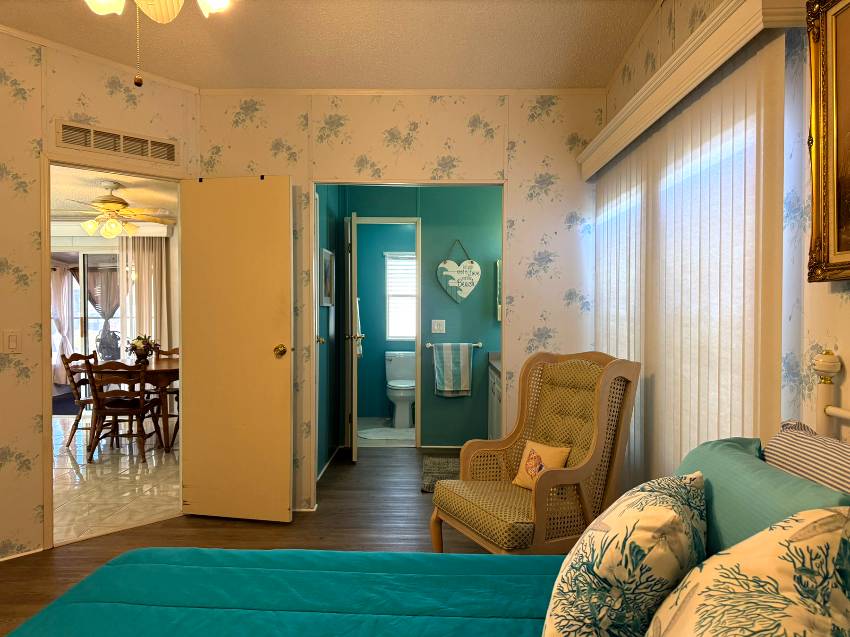 8204 Lemonwood Dr a Ellenton, FL Mobile or Manufactured Home for Sale